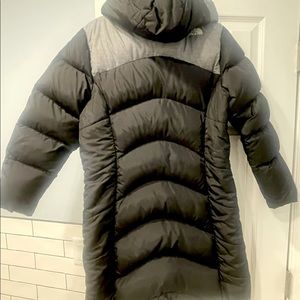 The North Face Girls’ Elisa Hooded Down Puffer Parka Size L Black/Grey